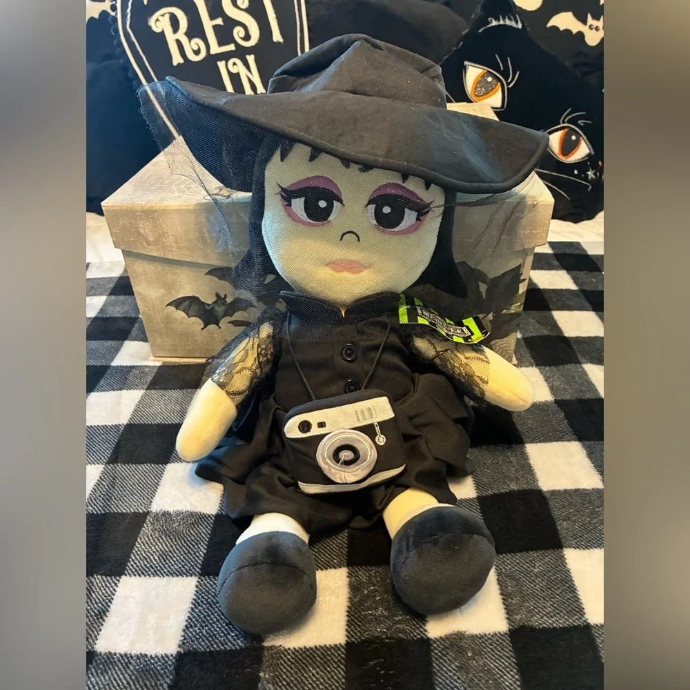 Beetlejuice Lydia Doll Soft Body Collectable Black Gothic Dress NWT - Picture 8 of 9